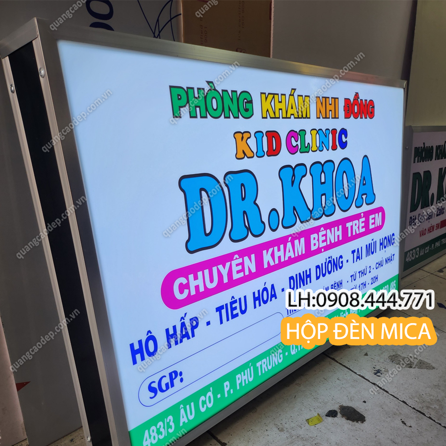 hộp-đèn-mica-in-uv-phòng-khám-nhi-2